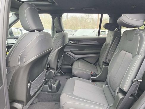 New 2026 Jeep Grand Cherokee L 4WD image 15