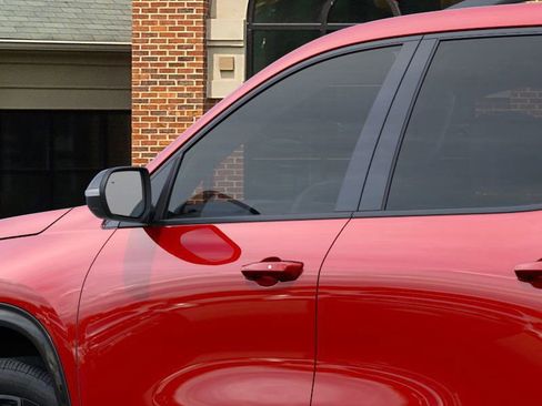 New 2026 Chevrolet Traverse RS image 12