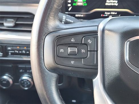 Used 2023 GMC Yukon SLT image 33