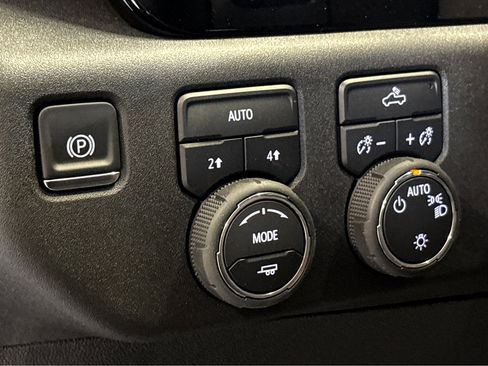 New 2025 Chevrolet Silverado 1500 LT image 10