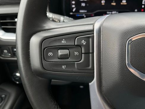 Used 2024 GMC Yukon SLT RWD image 18