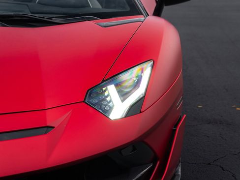 Used 2021 Lamborghini Aventador SVJ AWD/4WD image 34