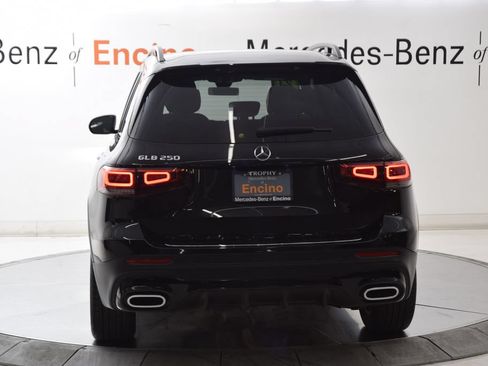 Used 2023 Mercedes-Benz GLB 250 image 5