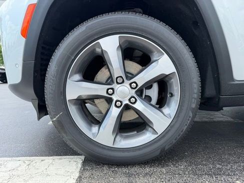 New 2026 Jeep Grand Cherokee Limited AWD/4WD image 7