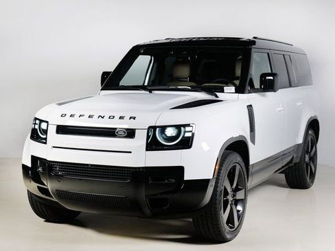 New 2026 Land Rover Defender 130 X-Dynamic SE image 1