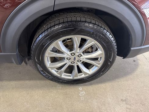 Used 2020 Ford Explorer XLT w/ Equipment Group 202A image 31