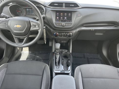 Used 2023 Chevrolet TrailBlazer LS FWD image 18