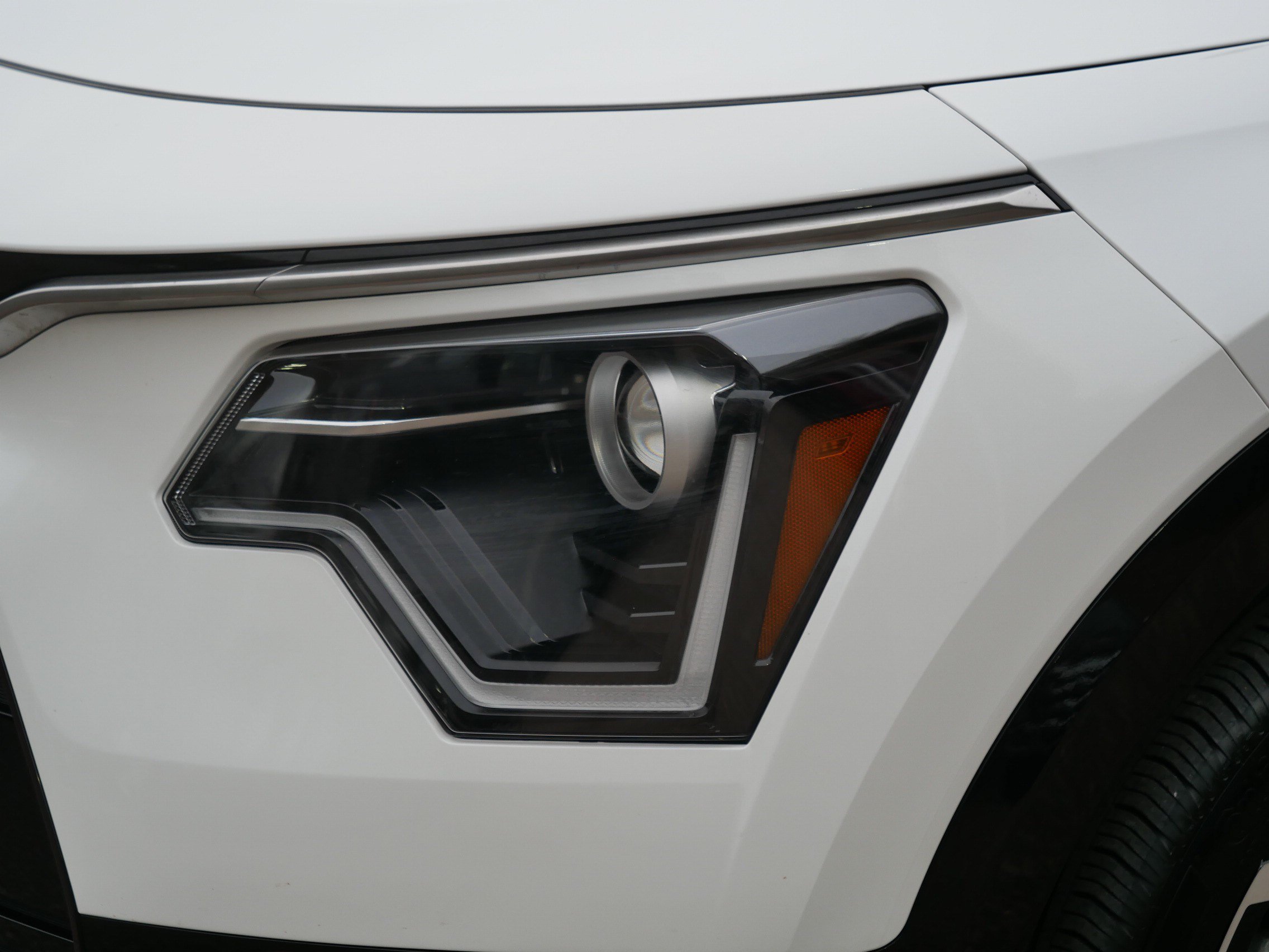 Certified 2025 Kia Niro EX Touring FWD image 16