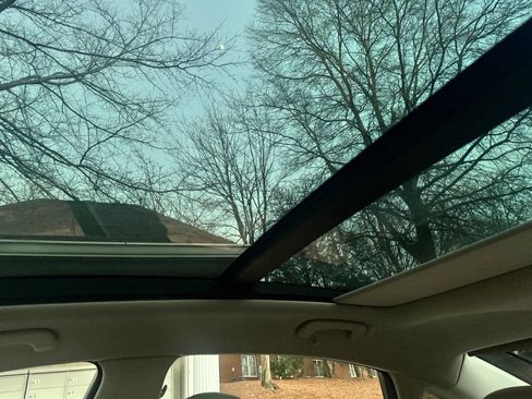 Used 2015 Hyundai Genesis 5.0 image 40