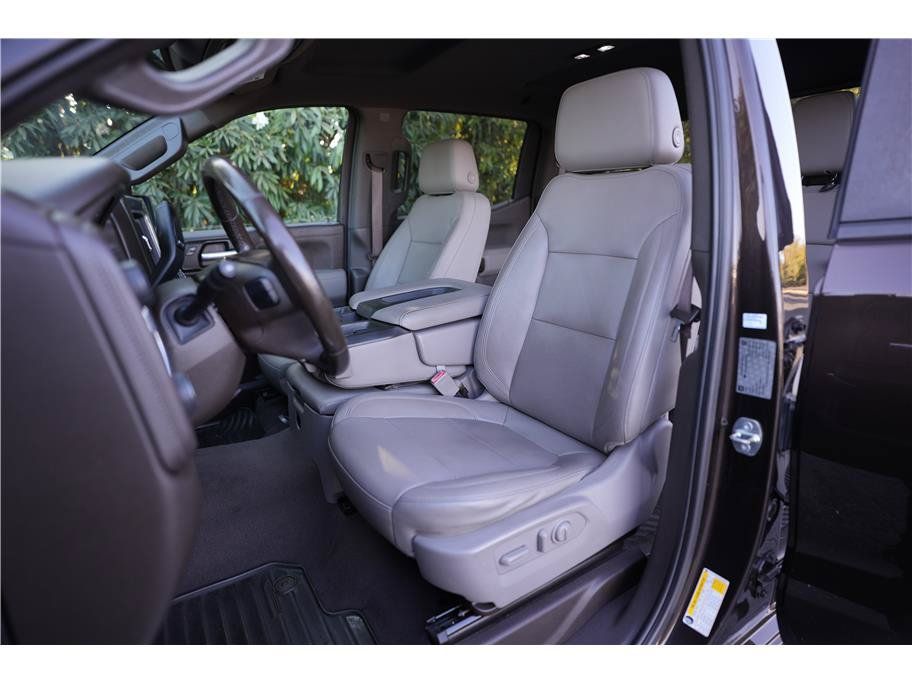 Used 2019 Chevrolet Silverado 1500 LT w/ Convenience Package AWD/4WD image 10