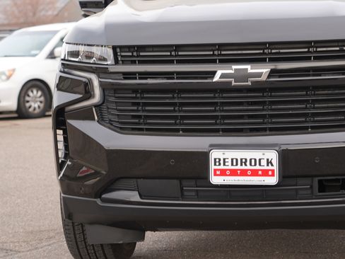 Used 2023 Chevrolet Suburban RST AWD/4WD image 9