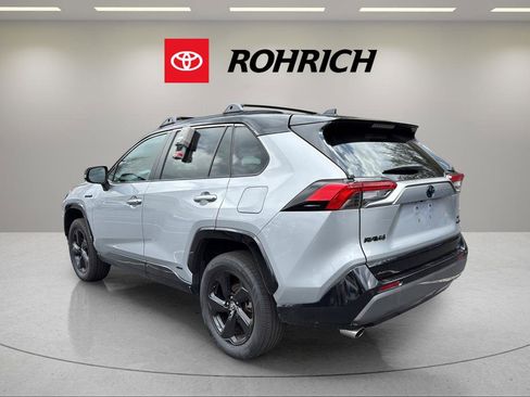 Used 2021 Toyota RAV4 XSE image 8