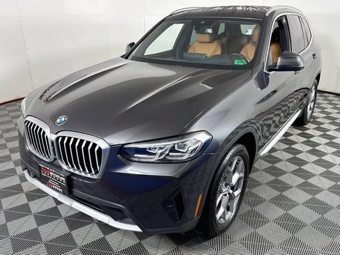 Used 2024 BMW X3 xDrive30i w/ Premium Package AWD/4WD image 3