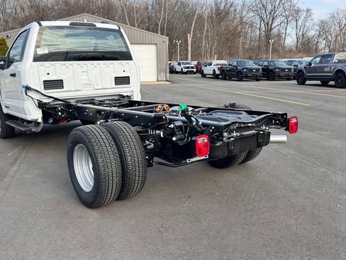 New 2025 Ford F350 XL w/ XL Chrome Package image 11