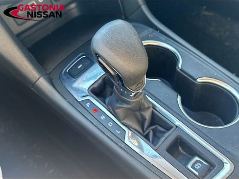 Used 2024 Chevrolet Equinox LT image 21