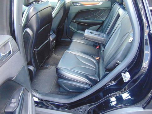 Used 2017 Lincoln MKC Reserve w/ Lincoln MKC Climate Package image 3