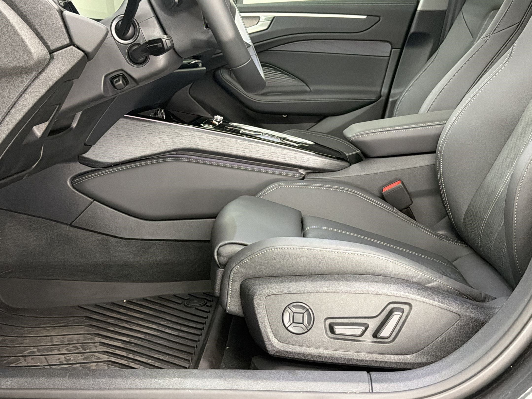 Certified 2026 Audi A6 Prestige AWD/4WD image 5