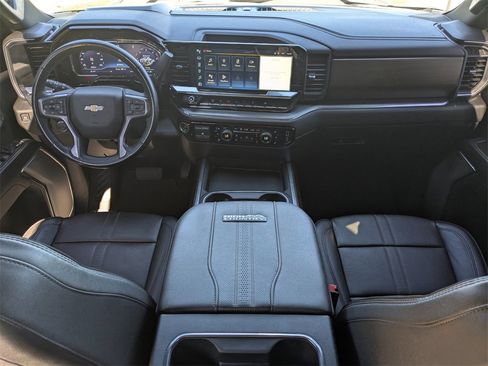 Used 2025 Chevrolet Silverado 3500 High Country w/ High Country Premium Package image 16