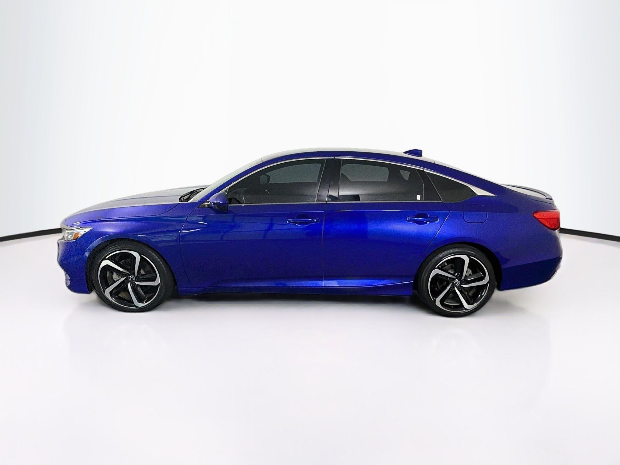 Used 2019 Honda Accord Sport image 4