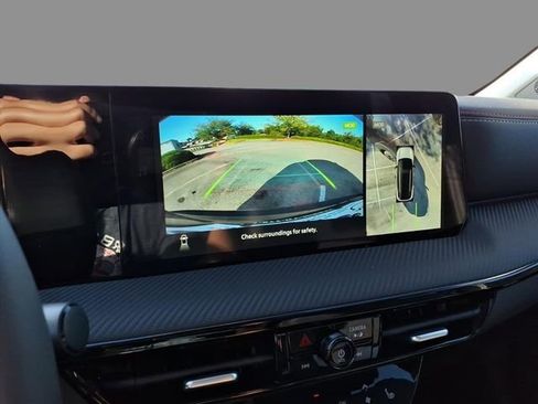 New 2026 Nissan Kicks SR w/ Cold Weather Package image 22