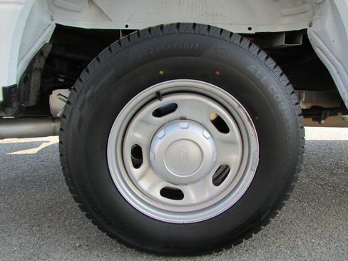 Used 2021 Ford F250 XL w/ Power Equipment Group RWD image 13