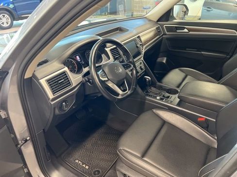 Used 2021 Volkswagen Atlas SE image 23