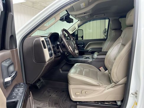 Used 2016 GMC Sierra 2500 Denali w/ Duramax Plus Package image 19