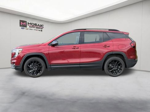 Used 2023 GMC Terrain SLT w/ Infotainment Package II AWD/4WD image 5