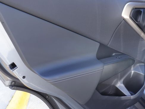 Used 2025 BMW X3 xDrive30i w/ Premium Package AWD/4WD image 12