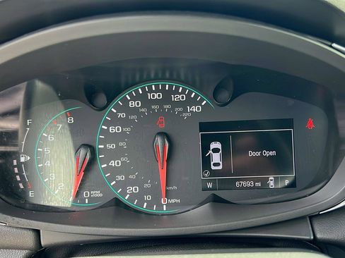 Used 2019 Chevrolet Trax LT w/ LT Convenience Package AWD/4WD image 28