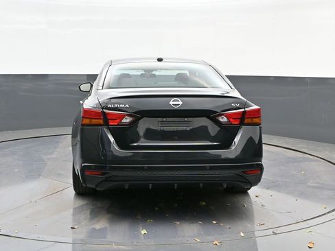 Used 2024 Nissan Altima 2.5 SV image 8