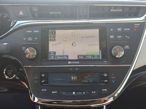 Used 2013 Toyota Avalon Limited image 7