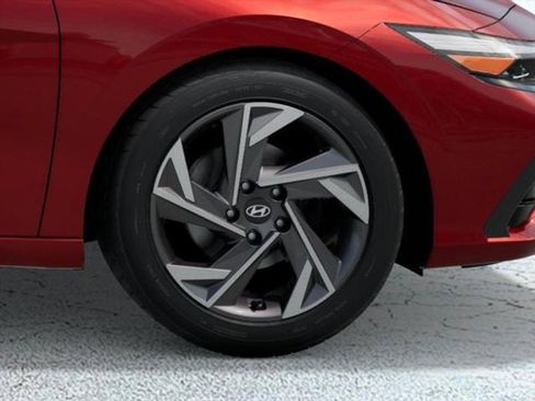 New 2025 Hyundai Elantra Limited image 8
