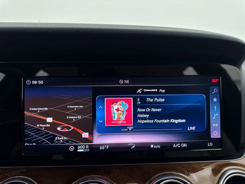 Used 2018 Mercedes-Benz E 300 4MATIC image 6