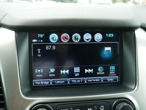 Used 2020 Chevrolet Tahoe Premier w/ Premier Plus Edition AWD/4WD image 22