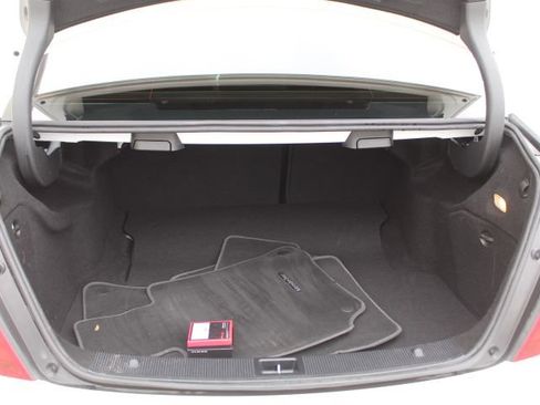 Used 2013 Mercedes-Benz C 250 Sedan image 38