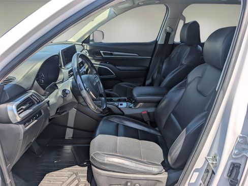 Used 2022 Kia Telluride S FWD image 10