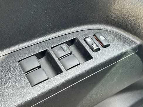 Used 2013 Toyota Highlander Limited image 22