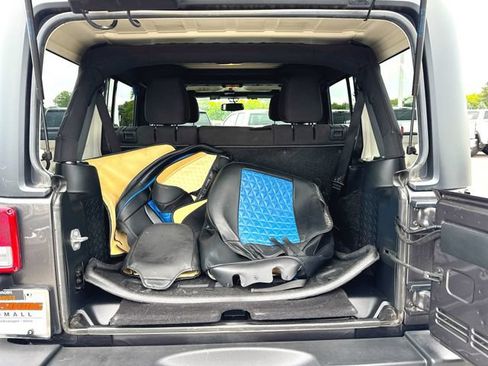 Used 2017 Jeep Wrangler Unlimited Sport w/ Quick Order Package 24S AWD/4WD image 22