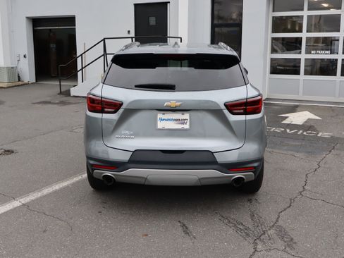 Used 2025 Chevrolet Blazer LT w/ Convenience Package FWD image 9