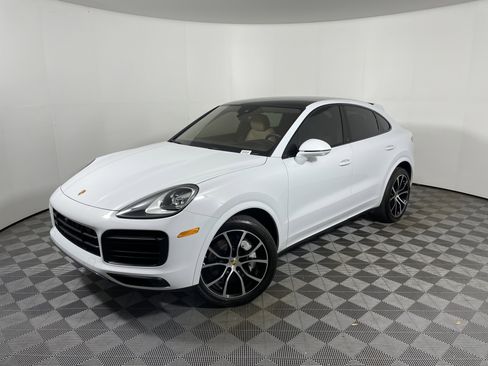 Certified 2023 Porsche Cayenne Platinum Edition AWD/4WD image 1