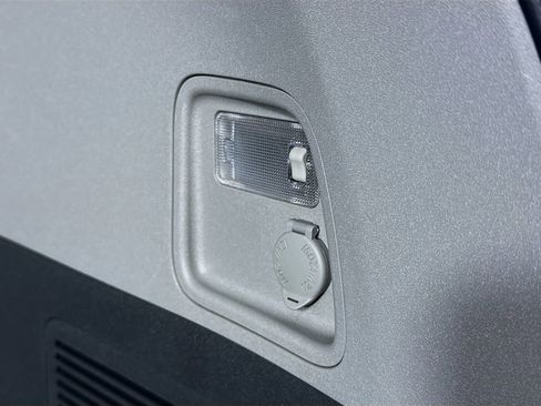 Certified 2017 Toyota Sienna XLE image 34