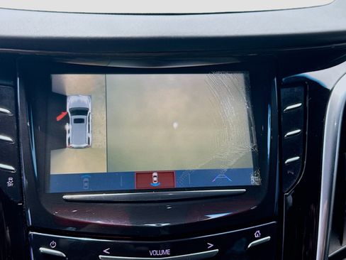 Used 2018 Cadillac Escalade Platinum RWD image 13
