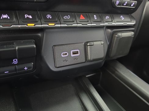 Used 2021 GMC Sierra 1500 AT4 w/ AT4 Value Package AWD/4WD image 31
