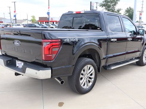 Used 2025 Ford F150 Lariat w/ Equipment Group 501A Mid AWD/4WD image 6