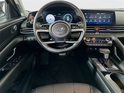 Used 2023 Hyundai Elantra Limited w/ Cargo Package image 25