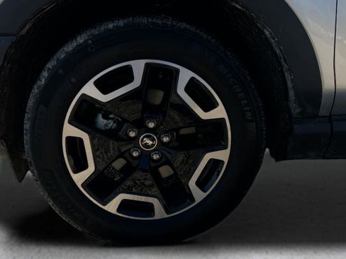 Used 2023 Ford Bronco Sport Outer Banks w/ Tech Package image 9