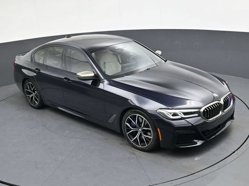 Used 2023 BMW M550i xDrive w/ Dynamic Handling Package AWD/4WD image 25
