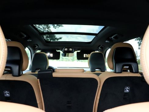 Used 2023 Volvo XC90 T8 Ultimate image 9