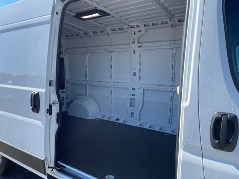 New 2026 RAM ProMaster 2500 w/ Convenience Group FWD image 16
